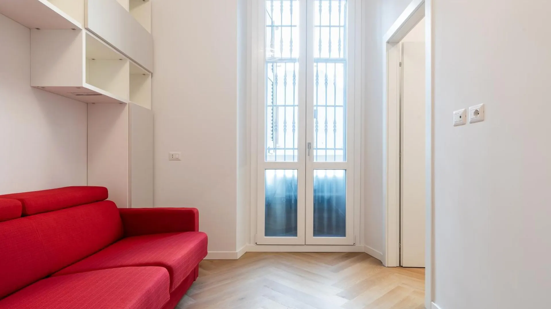 Monte Nero 2Br Apt Pta Romana M3 Milánó 0*,  Olaszország