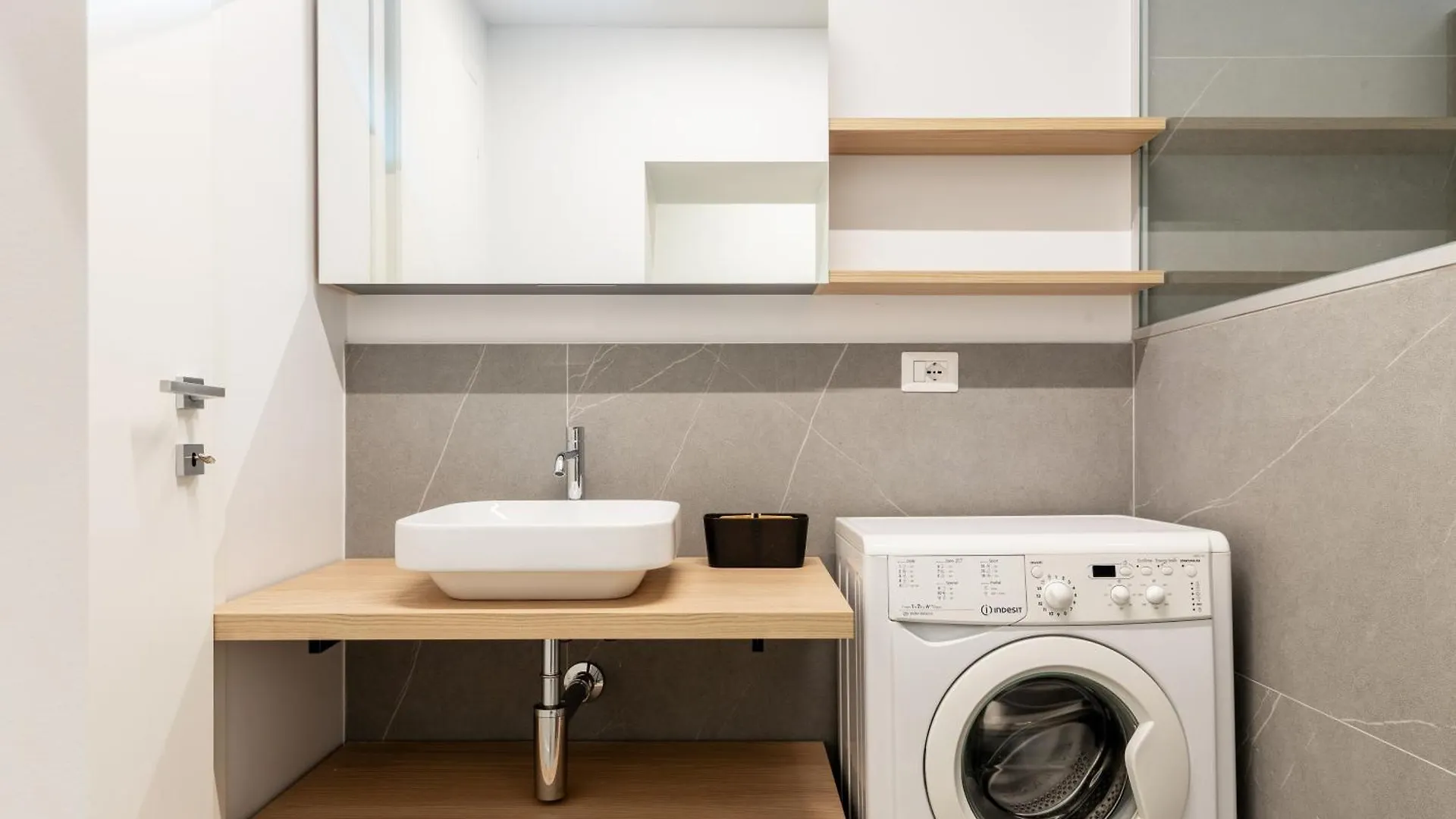 Monte Nero 2Br Apt Pta Romana M3 Milánó Apartman