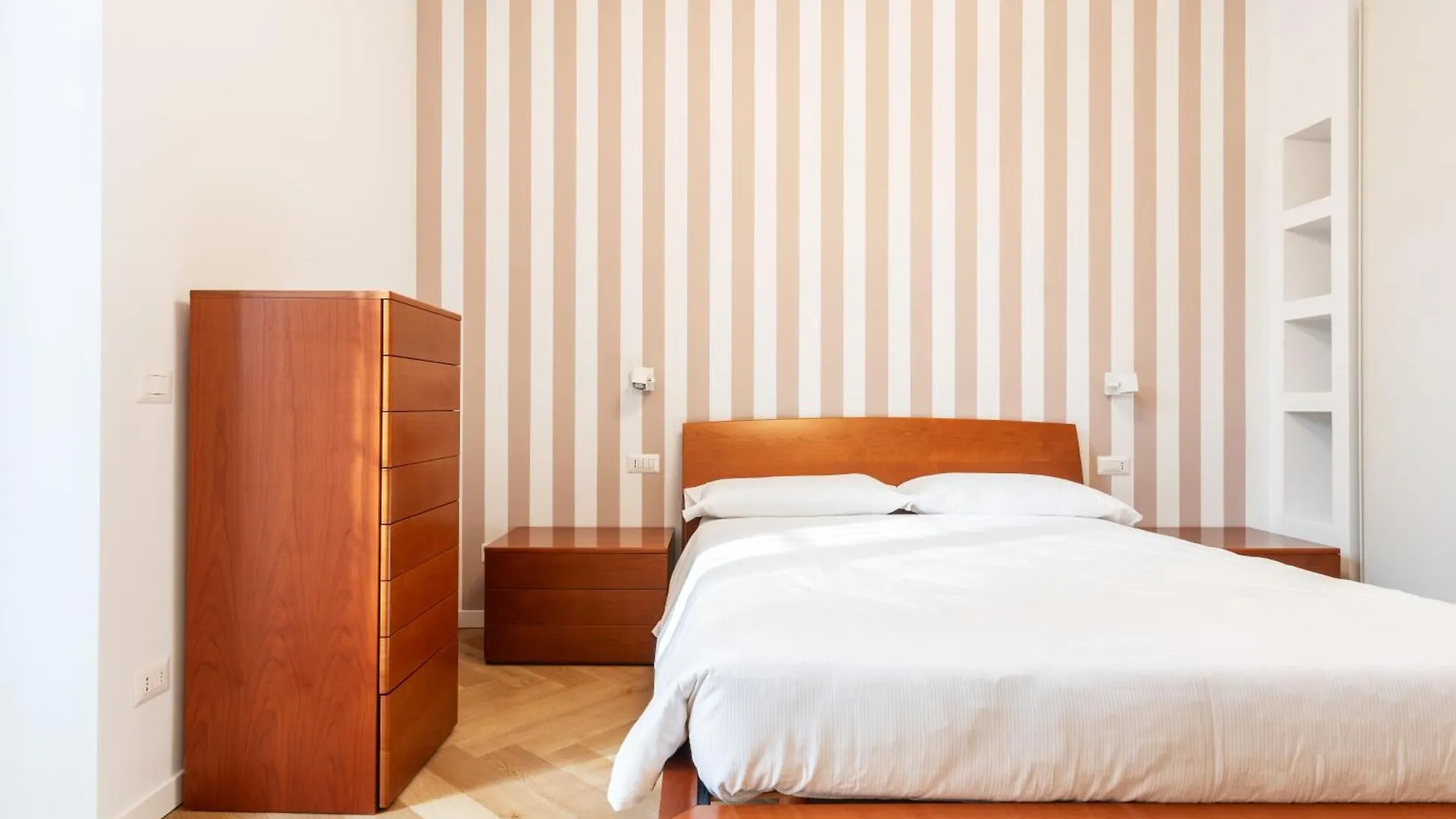 Monte Nero 2Br Apt Pta Romana M3 Milan